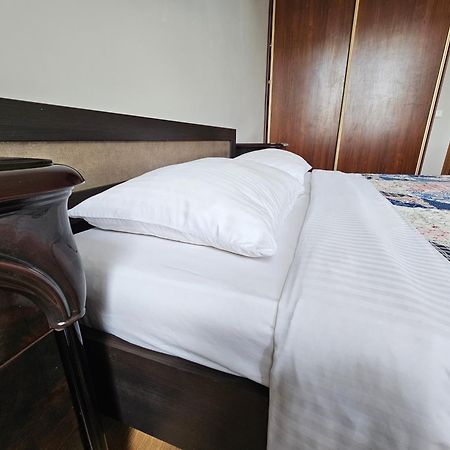 Ernaz Plus Apartments-Expo-Boulevard 130 أستانا المظهر الخارجي الصورة