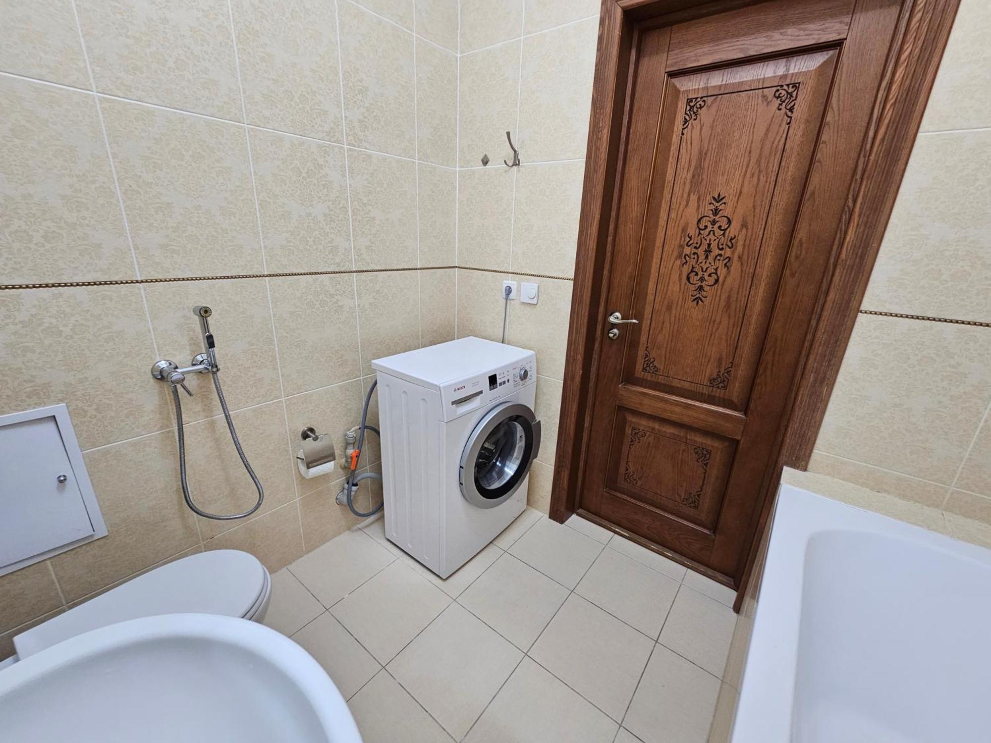 Ernaz Plus Apartments-Expo-Boulevard 130 أستانا المظهر الخارجي الصورة