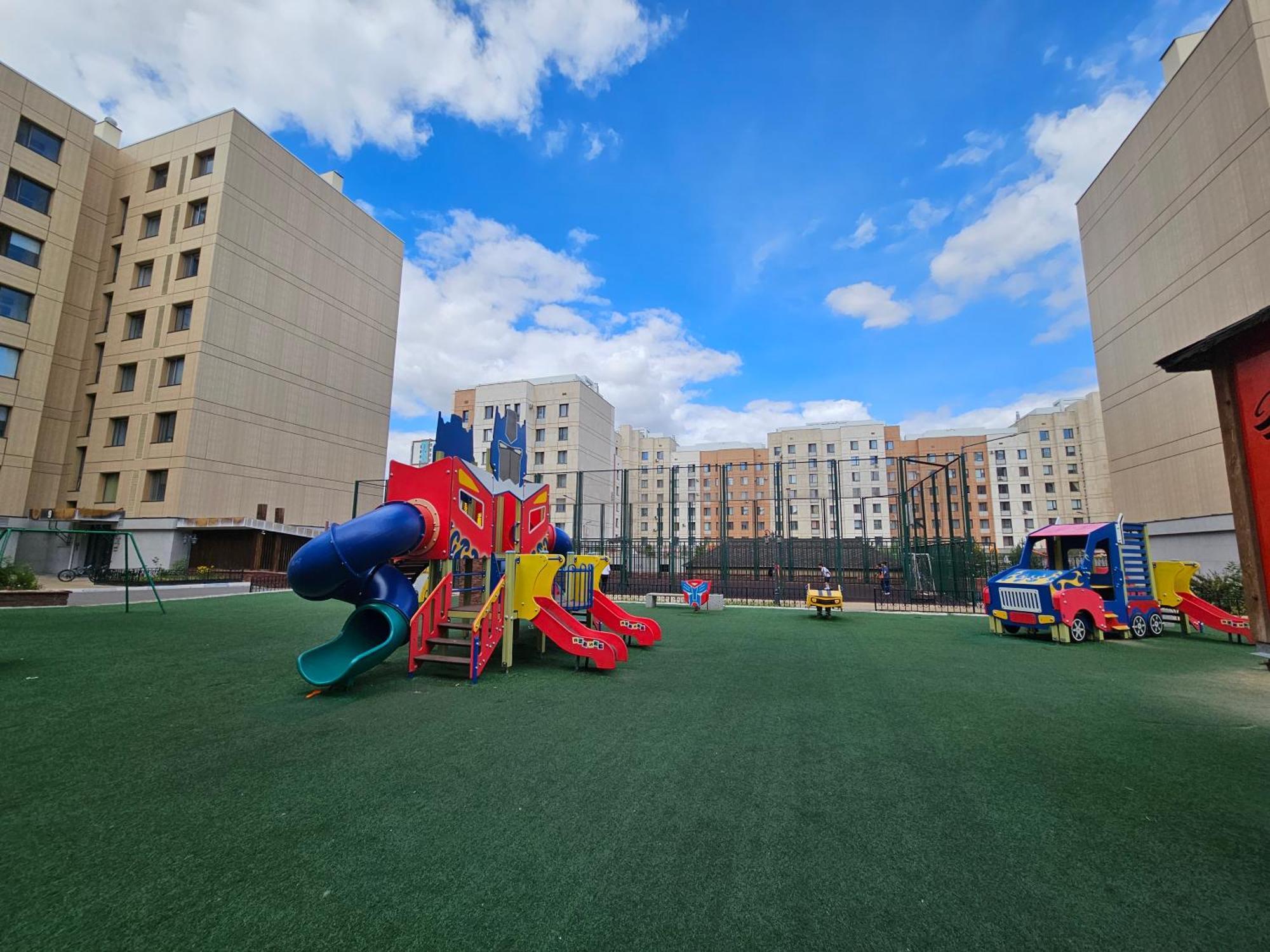 Ernaz Plus Apartments-Expo-Boulevard 130 أستانا المظهر الخارجي الصورة