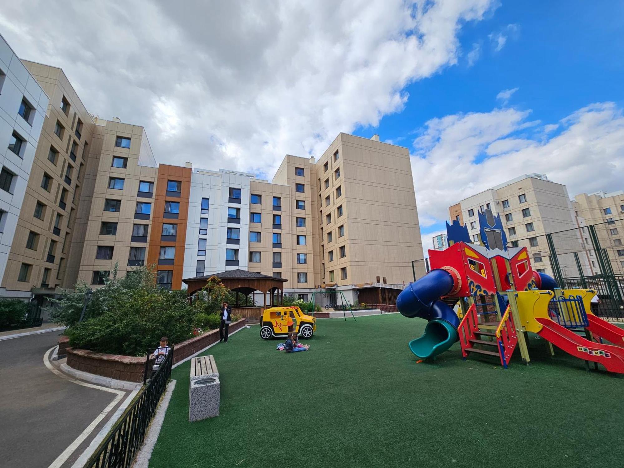 Ernaz Plus Apartments-Expo-Boulevard 130 أستانا المظهر الخارجي الصورة